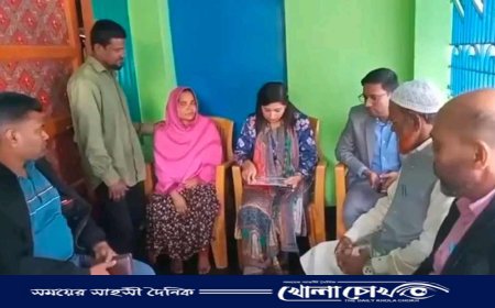 মহম্মদপুরে বৈষম্য বিরোধী ছাত্র আন্দোলনে নিহত-২ শহীদ পরিবারের বাড়িতে নবাগত ইউএনও 