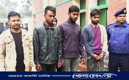 নওগাঁয় ভুয়া পুলিশ পরিচয় চক্রের ৭ সদস্যকে গ্রেপ্তার