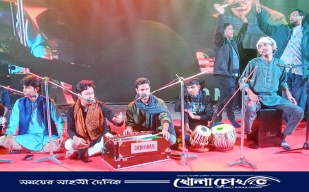 হিম উৎসবে কাওয়ালী গানে মুগ্ধ দর্শক 