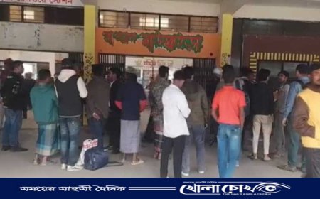 ব্রাহ্মণবাড়িয়ায় রেল যাত্রীদের দুর্ভোগ, সড়ক পথে ছুটছেন যাত্রীরা