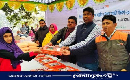 মিঠাপুকুরে ওয়ার্ল্ডভিশনের শিক্ষাসামগ্রী বিতরণ 