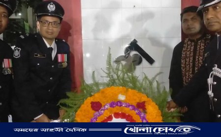 শহীদ মিনারে শ্রদ্ধা জানাতে কাপ্তাইয়ে সর্বস্তরের মানুষ