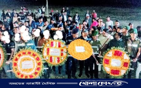 শহীদ মিনারে শ্রদ্ধা জানাতে আলীকদমের সর্বস্তরের মানুষ