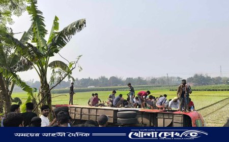 ভয়াবহ দুর্ঘটনার কবলে ইবি শিক্ষার্থীবাহী বাস, আহত ২৫ 