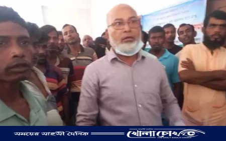 নাজিরপুরে ভিজিএফ চাল বিতরণে টাকা নেওয়ার অভিযোগ