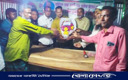 উৎসাহ ও সন্মান জানাতে রাণীনগরে প্রবাসী রেমিট্যান্স যোদ্ধাকে সংবর্ধনা 