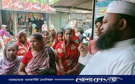 সদরপুরের বিভিন্ন এলাকায় মাওলানা মিজানুর রহমান মোল্লার ঈদবস্ত্র বিতরণ