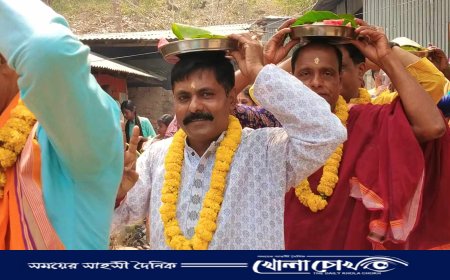 কাপ্তাইয়ে সীতা মন্দিরে মহাবারুণী স্থানে পূর্ণার্থীদের ভীড়