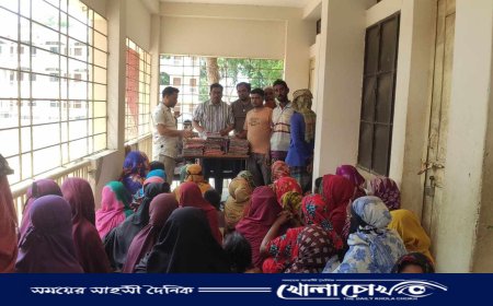 সালথায় বিভাগদী ডেভেলপমেন্ট অর্গানাইজেশনের ঈদবস্ত্র বিতরণ