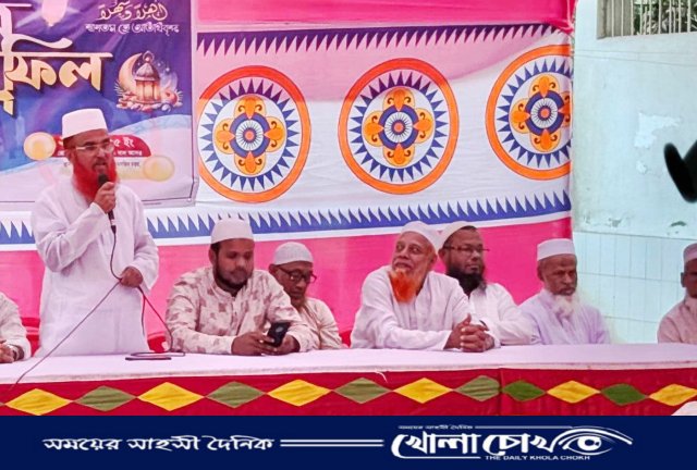 সদরপুরে জামায়াতের ইফতার মাহফিলে বিতর্কিত আওয়ামীলীগ নেতা! জনমনে কৌতুহল