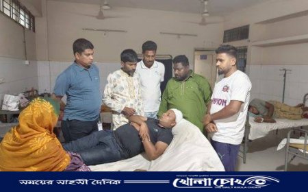 তানোরে সন্ত্রাসীদের হামলার শিকার সাংবাদিক মিঠুন সরদার
