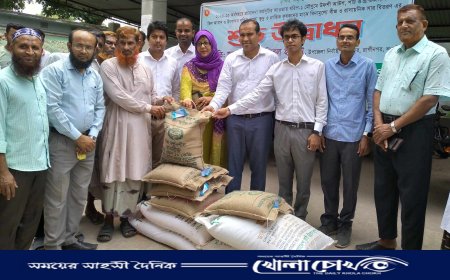 রাণীনগরে বিনামূল্যে বীজ-সার বিতরণের উদ্বোধন