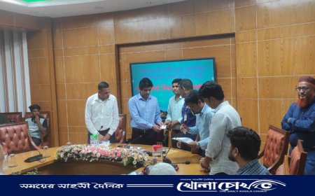 ফরিদপুরে জুলাই-আগস্ট গণঅভ্যুত্থানে আহতদের হেলথ কার্ড বিতরণ