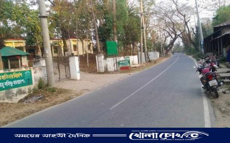 লামায় দ্রুতগতির পিকআপে পা থেঁতলে গেল চার বছরের শিশু