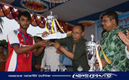 শ্রীনগরে কাজী দিলীপ স্মৃতি মিনিবার ফুটবলের ফাইনাল অনুষ্ঠিত