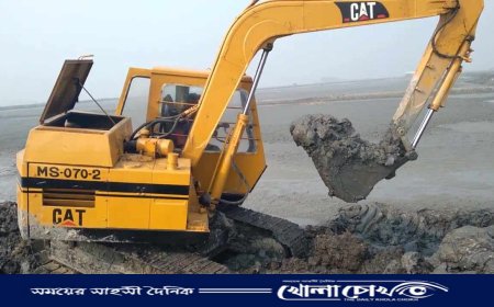 আত্রাইয়ে ইউএনও'র অভিযান: ভেঙে দেওয়া হলো ভেকুমেশিন