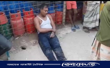 নওগাঁয় আমানতের টাকা ফেরত না দেওয়ায় সমবায় সমিতির সভাপতিকে গণধোলাই