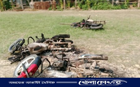 আলফাডাঙ্গায় তুচ্ছ ঘটনাকে কেন্দ্র করে তিনটি মোটরসাইকেলে অগ্নিসংযোগ, আহত ১