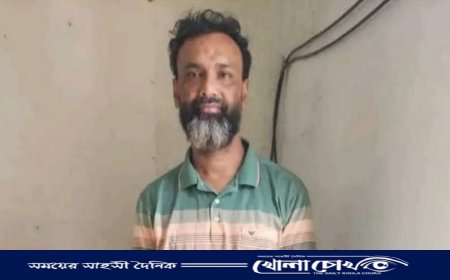 নওগাঁয় বিএনপি নেতার বাড়ি থেকে আওয়ামী লীগ নেতা গ্রেফতার