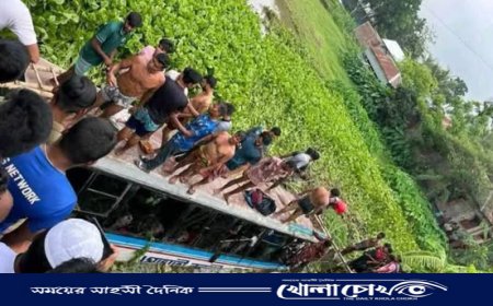 কুষ্টিয়ায় বাস-ট্রাক মুখোমুখি সংঘর্ষে ভয়াবহ দুর্ঘটনা