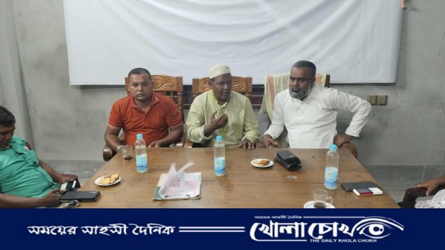 আগৈলঝাড়ায় সাংবাদিকদের সঙ্গে ব্যবসায়ী নুরুজ্জামান ভূঁইয়ার মতবিনিময় সভা