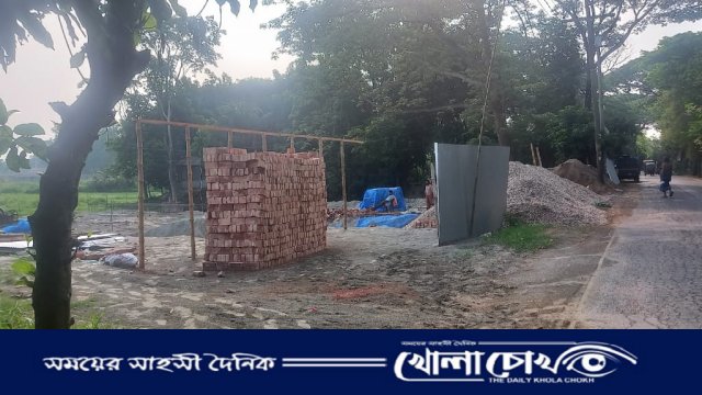 শ্রীনগরে দেড় কোটি টাকার খাসজমি দখলের চেষ্টা, ভূমি অফিসের নীরবতা