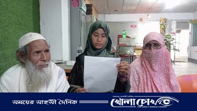 নওগাঁয় বিবাদমান জমি থেকে জোরপূর্বক ধান কর্তনের অভিযোগে সংবাদ সম্মেলন