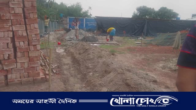 পিতার বিরোধে মেয়ের জমি দখলের চেষ্টা