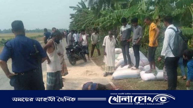 আত্রাইয়ে ভটভটি উল্টে চাপা পড়ে যুবকের মৃত্যু, আহত ২