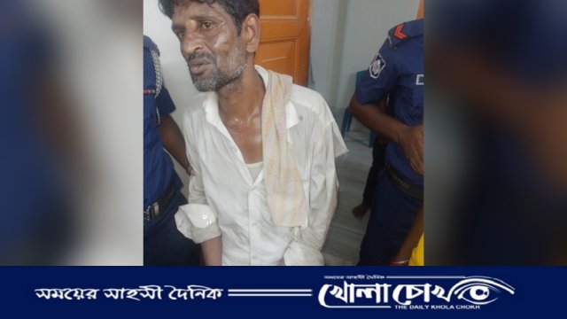 উৎসব চলাকালে পকেটমার আটক, পুলিশের কাছে সোপর্দ করল জনতা