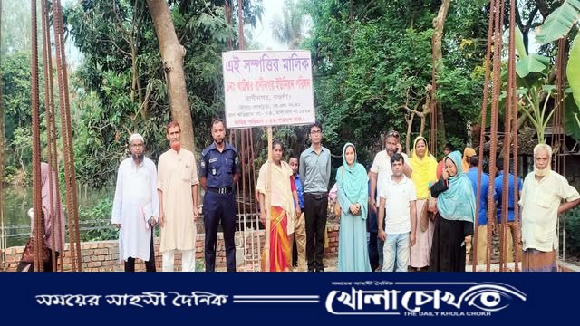 নওগাঁর রাণীনগরে ইউনিয়ন পরিষদের সরকারি জায়গা অবৈধভাবে দখলমুক্ত