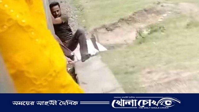 চলন্ত ট্রেন থেকে ফেলে দেওয়া ব্যবসায়ীকে চোর আখ্যা, অজানা তথ্য ফাঁস
