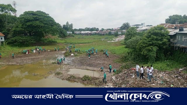 চরভদ্রাসনে নদীর টানে মানুষের ঢল