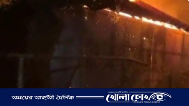 ফরিদপুরে দুই ভাইয়ের বাড়িতে অগ্নিকাণ্ড, ক্ষয়ক্ষতি ৩ লাখ টাকা