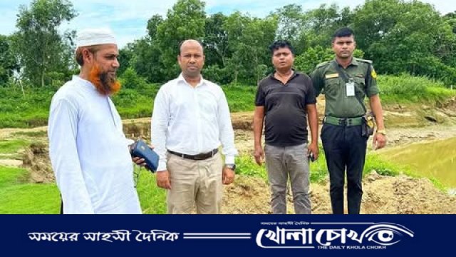 হাওড়া নদীর পাড় থেকে মাটি কেটে বিক্রি: আখাউড়ায় যুবক আটক