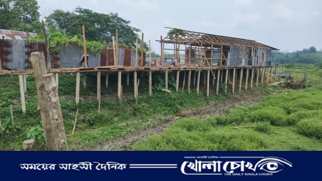 সরকারি খাল দখল করে ব্যক্তিগত স্থাপনা নির্মাণ, প্রশাসনের ভূমিকা নিয়ে প্রশ্ন