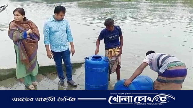 আগৈলঝাড়ায় ট্রাকে পাচারকালে ৩৬ ড্রাম চিংড়ির রেনু পোনা জব্দ