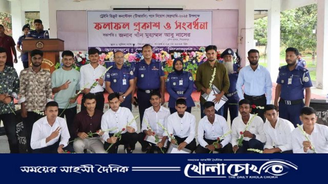পিরোজপুরে মাত্র ১২০ টাকায় পুলিশে চাকরি পেলেন ১৫ জন