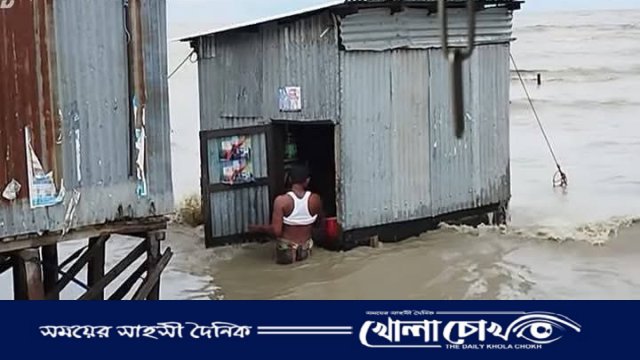 নোয়াখালীতে একদিনে ২৮৫ মিলিমিটার বৃষ্টি, জোয়ারের পানিতে প্লাবিত বহু এলাকা