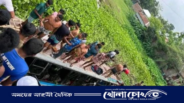 কুষ্টিয়ায় বাস-ট্রাক মুখোমুখি সংঘর্ষে ভয়াবহ দুর্ঘটনা