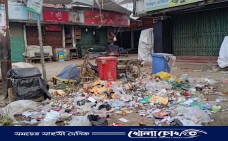 আলীকদম বাজারে পরিচ্ছন্নতা সংকট: এক মাস ধরে বন্ধ কার্যক্রমে ব্যবসায়ীদের ক্ষোভ