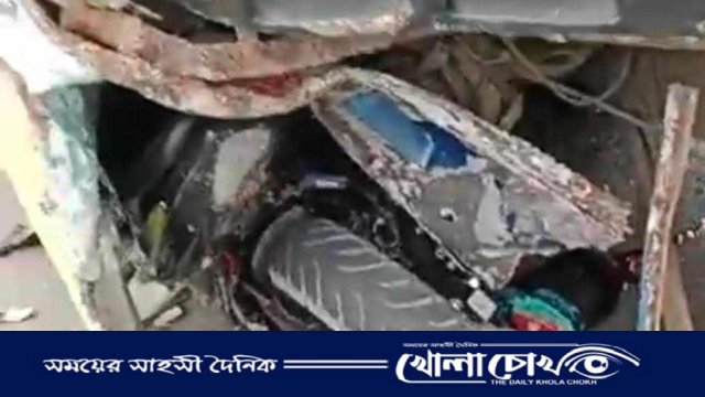 মাগুরায় বাস-মোটরসাইকেল সংঘর্ষে ৩ যুবক নিহত