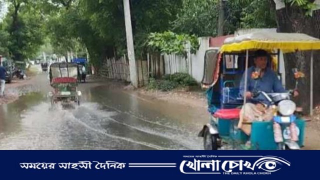 লামা সড়কের পাশে ড্রেন না থাকায় জলবদ্ধতা, দুর্ভোগে ৫০ পরিবার