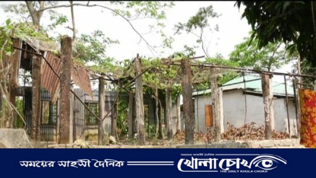 ঘূর্ণিঝড়ে লণ্ডভণ্ড সাঈদখালী আশ্রয়ণ প্রকল্প, ১৮০টি ঘরের অর্ধেকই বসবাসের অনুপযোগী