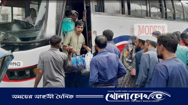আশুলিয়ার শিল্পাঞ্চলে ফিরছে কর্মচাঞ্চল্য — ঈদের ছুটি শেষে গ্রাম থেকে ফিরছেন শ্রমিকরা