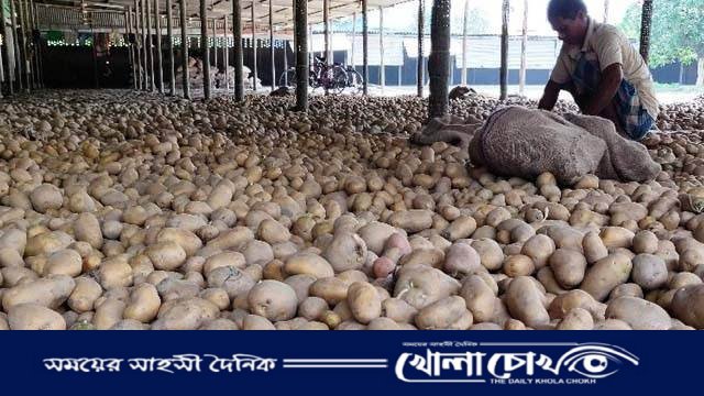 রাজশাহীতে হিমাগারের ভাড়া কমলো, সেনাবাহিনীর মধ্যস্থতায় সমঝোতা