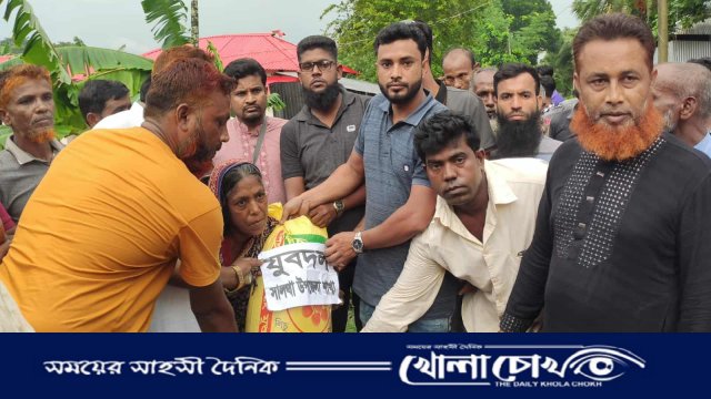 সালথায় ঝড়ে ক্ষতিগ্রস্ত পরিবারগুলোর পাশে যুবদল