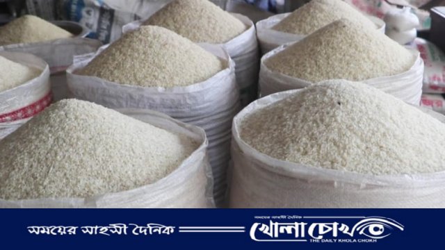 নওগাঁয় হঠাৎ বেড়েছে চালের দাম, বিপাকে সাধারণ ও নিম্ন আয়ের মানুষ