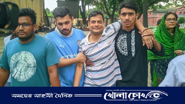 জামিনে মুক্ত বেরোবির শিক্ষক মাহমুদুল হক দুই হত্যা মামলায় গ্রেপ্তার ছিলেন