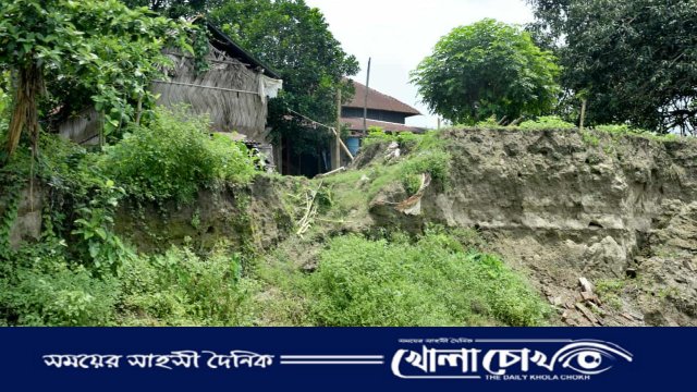 নদী ভাঙন আতঙ্কে মধুমতি পাড়ের মানুষ